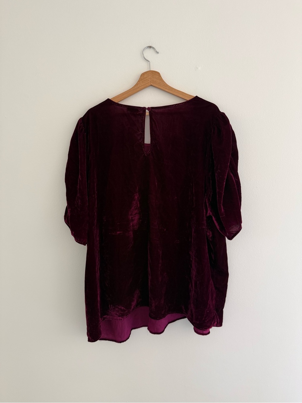 Torrid Red Burgundy Velvet Ruched Sleeve Top 4XL - Picture 7 of 7